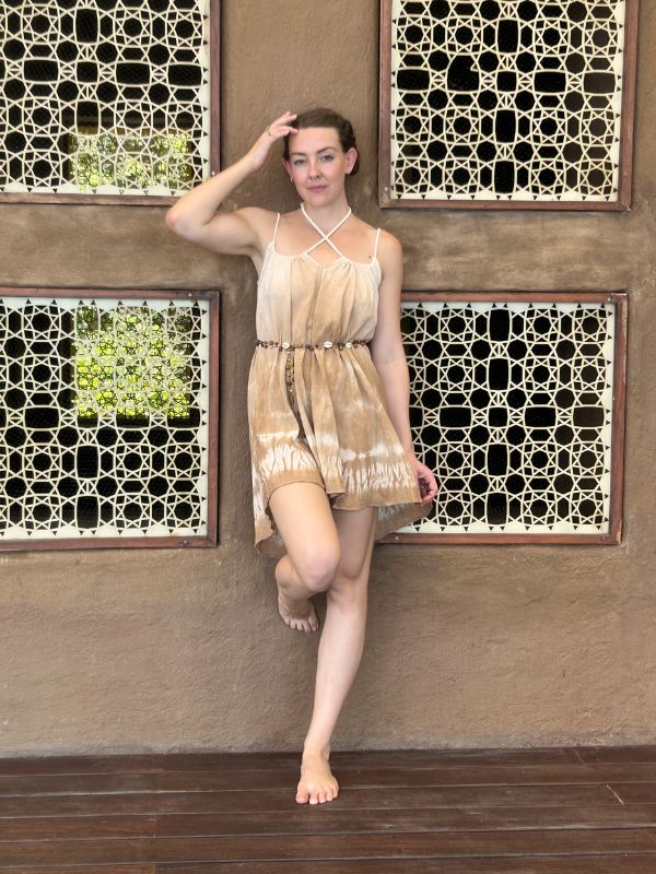 Vestido Isabela Corto Tie Dye Nubes Olan Café Claro
